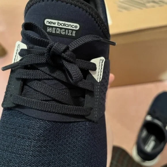 New Balance DynaSoft Nergize Shoes - Picture 8 of 9